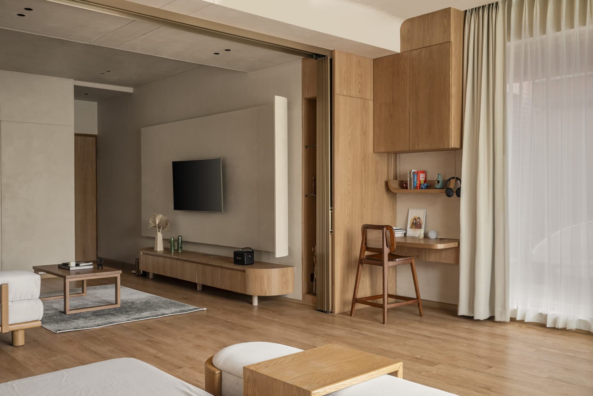 Serene extension in Vadodara with Japandi aesthetics