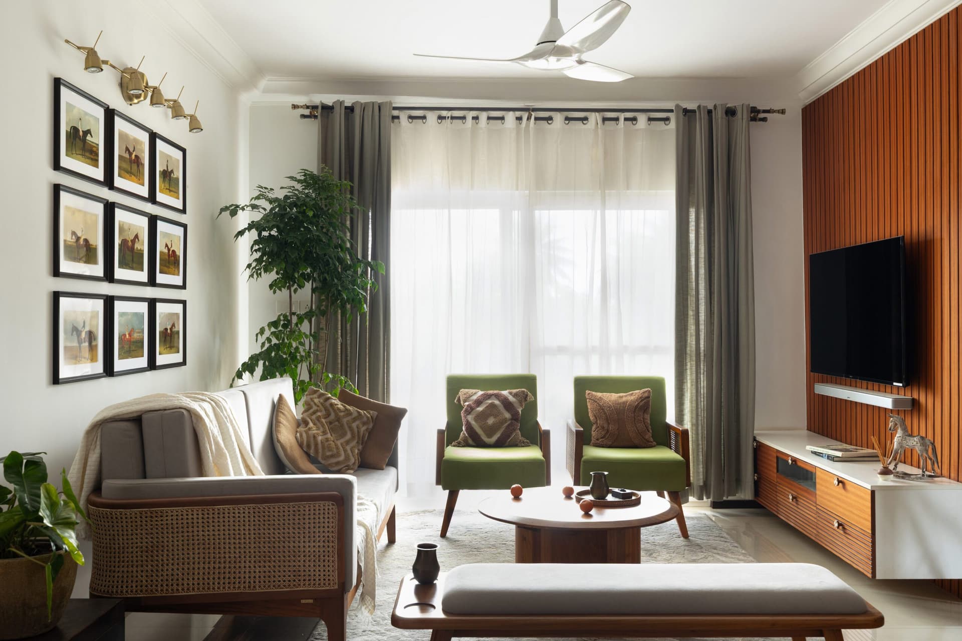 Ebony Residence — Modern colonial home by Studio Aelux, Chennai