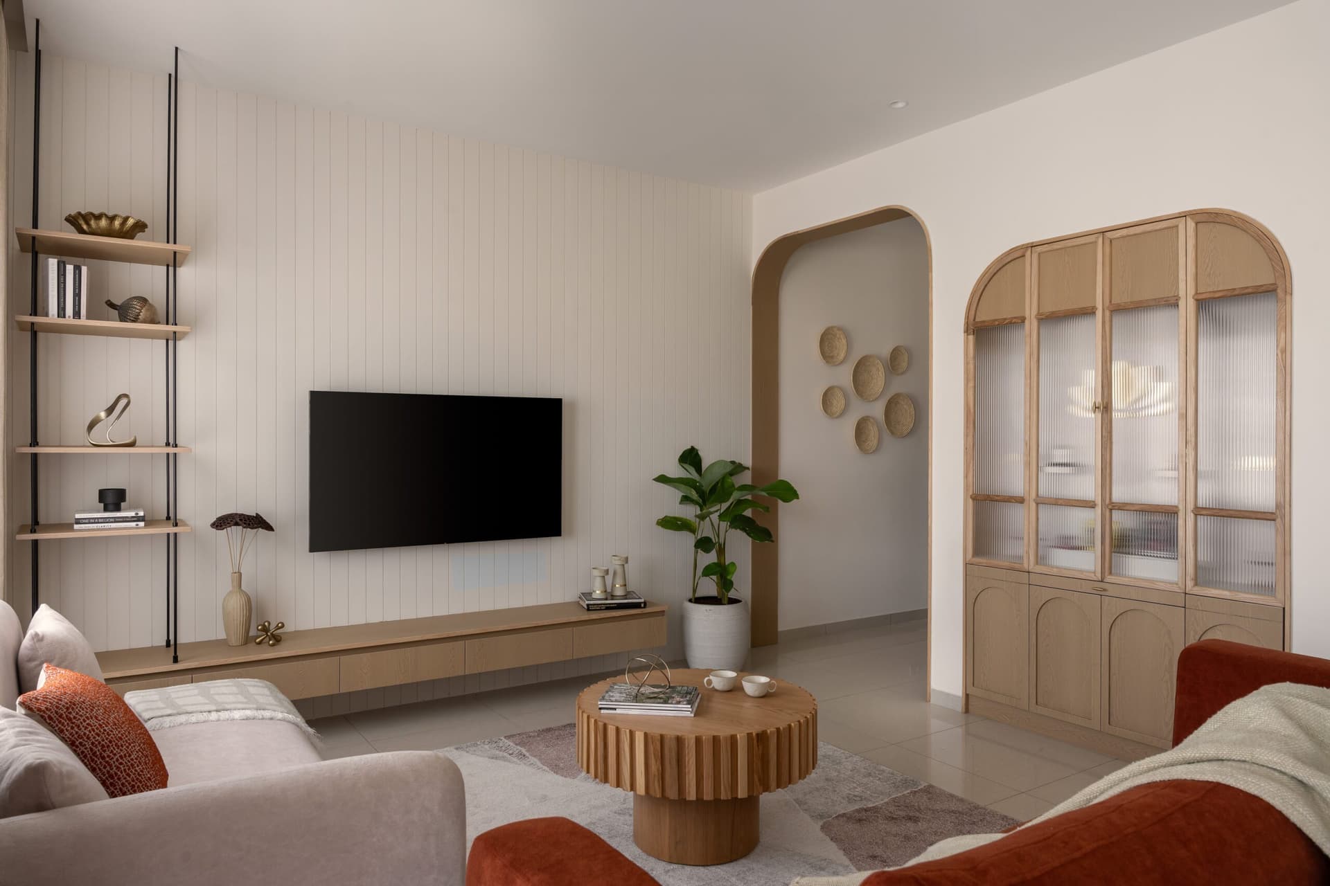 Bangalore apartment with curves and natural materials by Aarthaa Design Studio