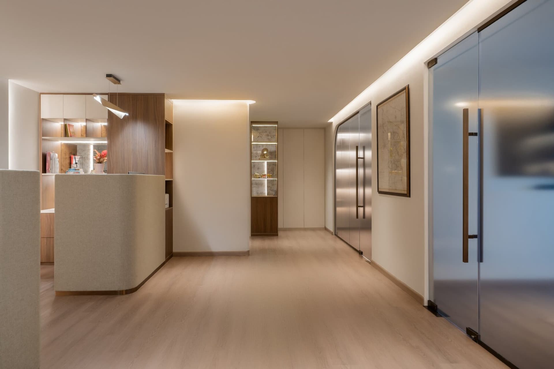 Saharia Office: A Workplace Composed with the Grammar of a Home — interior design by Curvacraft in Dubai